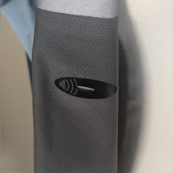 🌧️ REI Event Waterproof Jacket - Ready to Conquer the Rain! 🌧️ - Picture 6 of 7